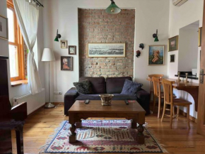 2Br, 2Ba, 2nd Floor of Historical Building, Galata